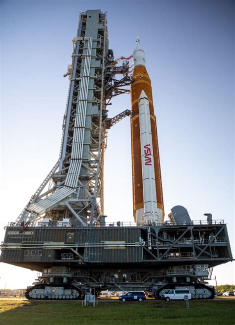 Mobile Launcher .